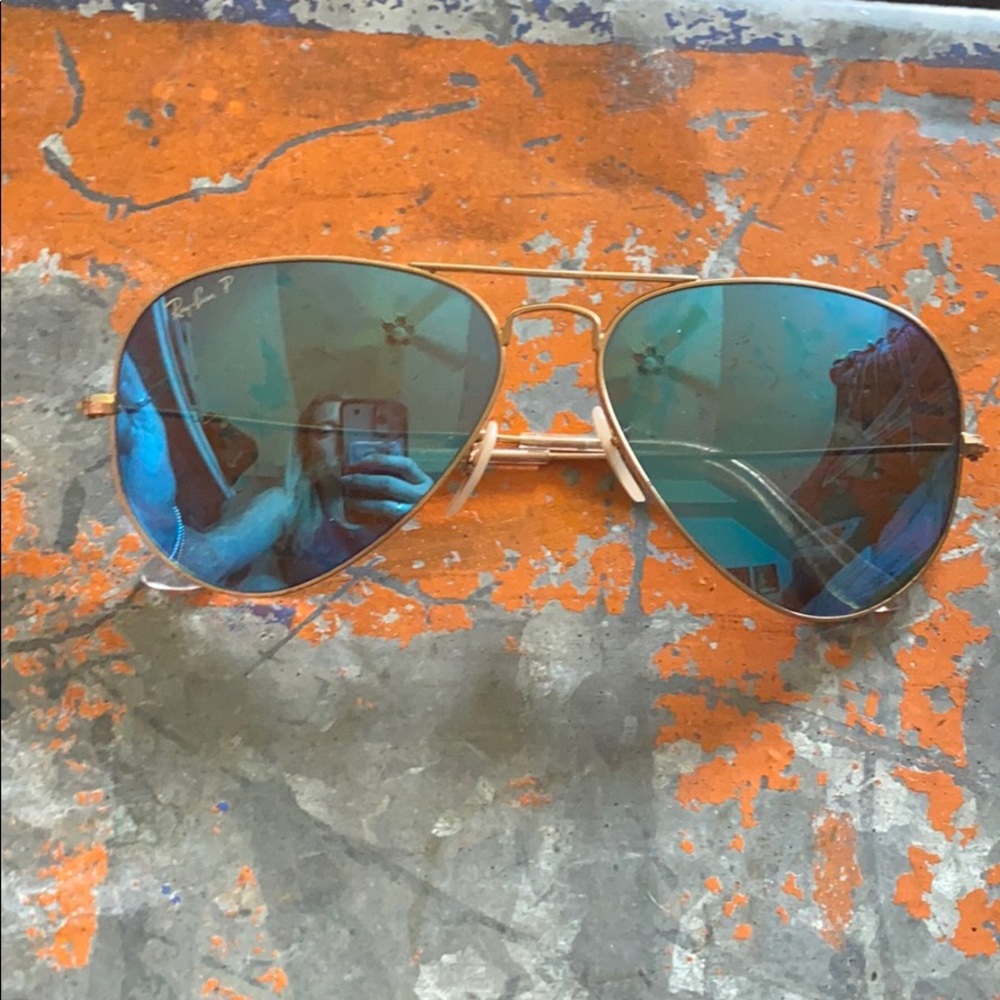 Blue reflective ray ban aviators (Polarized)